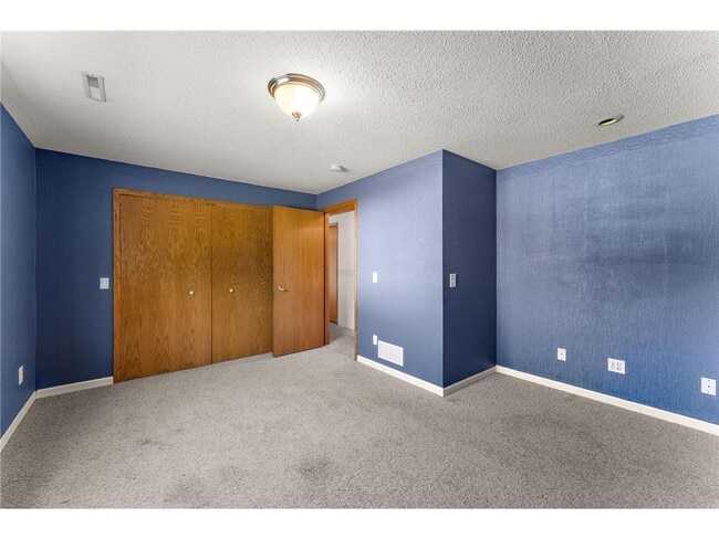 Building Photo - 5785 Yucca Ln N
