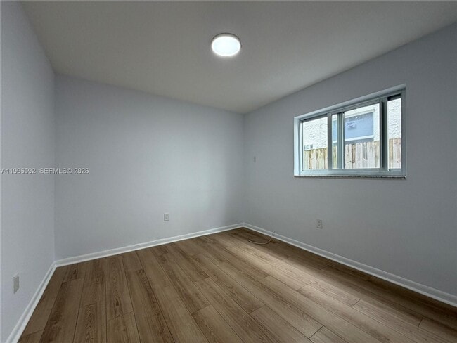 Building Photo - 1460 SW 4th St