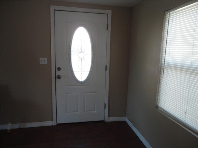 Building Photo - 2735 41st Ave N