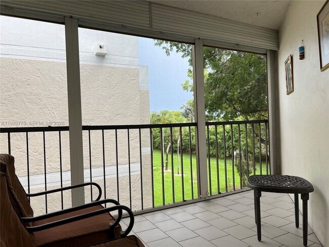 Building Photo - 16500 Golf Club Rd