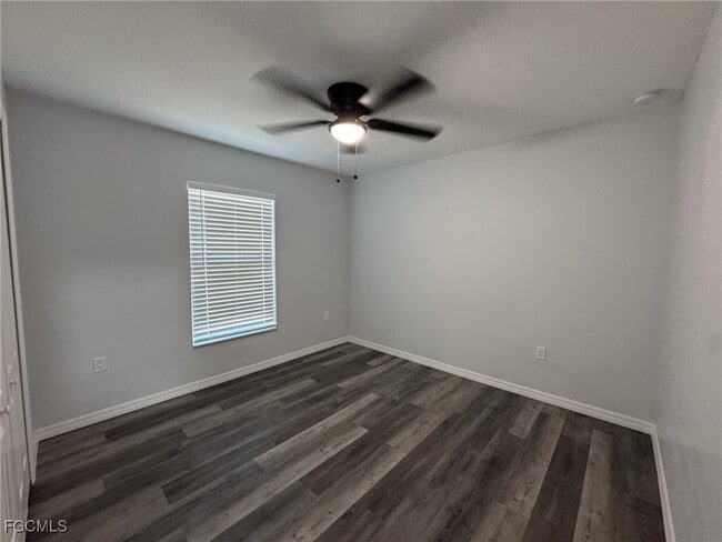 Building Photo - 1021 NW 10th Ave