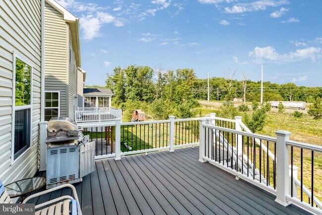 Building Photo - 11241 Wheeler Ridge Dr