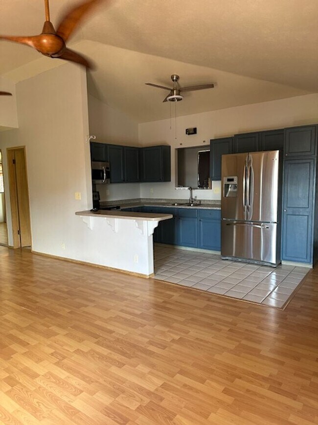 Building Photo - 2705 Palalani Pl