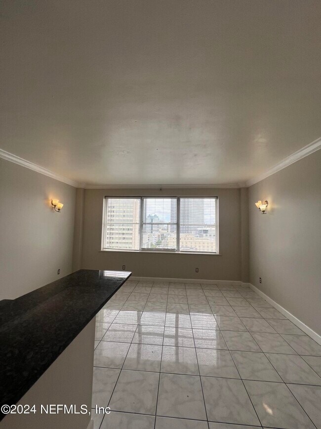 Building Photo - 311 W Ashley St
