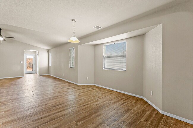 Building Photo - "Charming 3-Bed, 2-Bath Oasis on Dust Storm Lane – Spacious 1,596 Sq Ft Home in El Paso!"