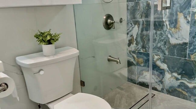 Building Photo - Beautiful Fully Furnished Home in Garden G...