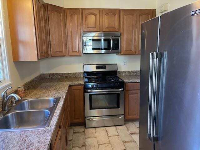 Building Photo - 3634 Cowden Ave