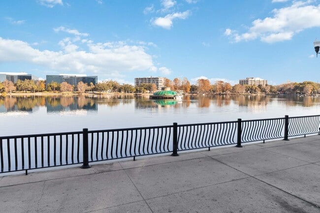 Building Photo - Beautiful Newly Renovated 2/2 Condo at The Waverly on Lake Eola in Downtown Orlando