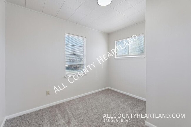 Building Photo - 1800 Ina Mae Ave