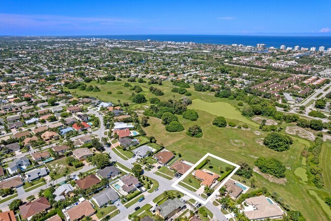 Building Photo - 7598 Fairway Trail