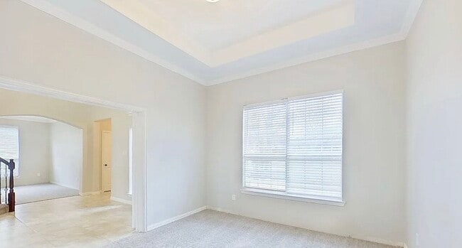 Building Photo - Charming 4-Bedroom Home with Modern Comforts & Spacious Living