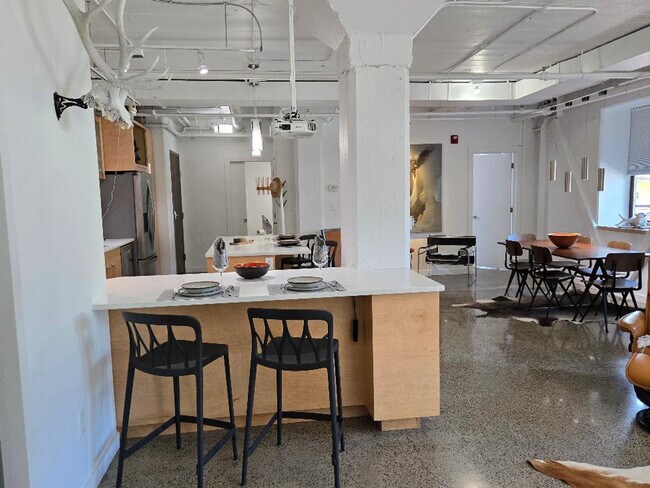 Building Photo - 790 Front St