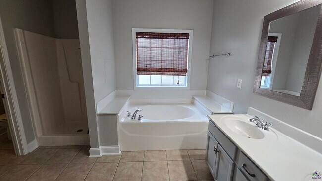 Building Photo - 104 Wetherby Ct