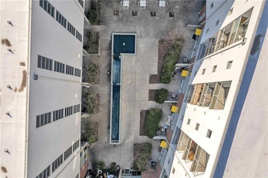 Building Photo - 620 Glen Iris Dr NE