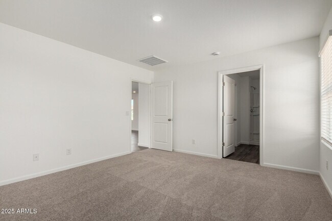 Building Photo - 1459 E Peggy Dr