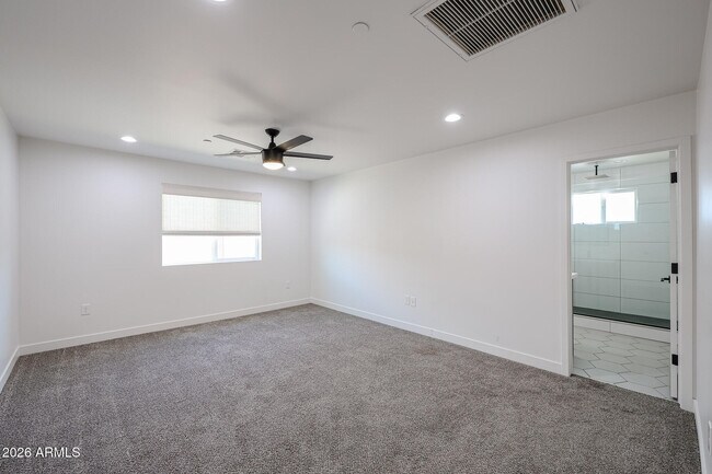 Building Photo - 2651 N 71st Pl