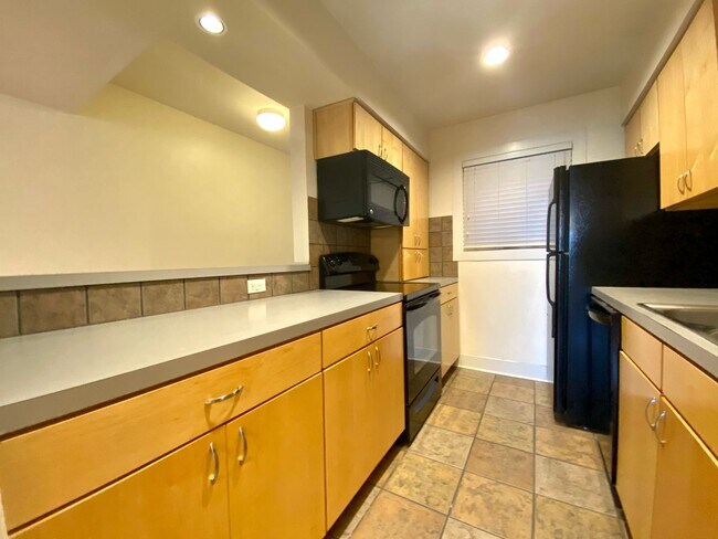 Building Photo - 3815 Guadalupe St