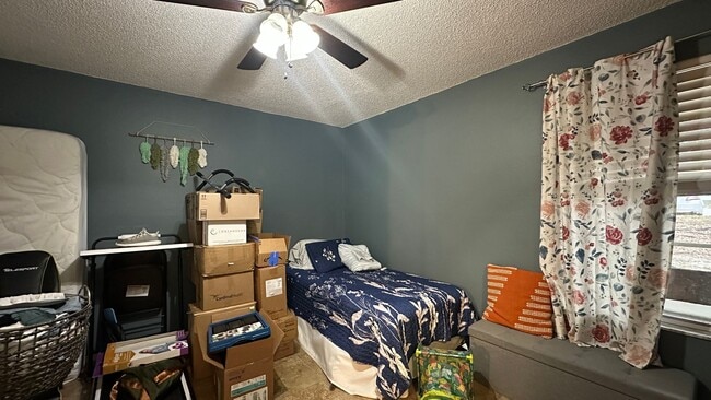 Building Photo - 974 Leeward Pl