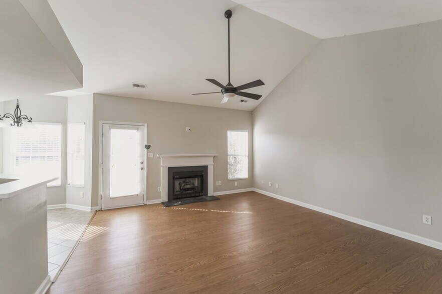 Building Photo - 4031 Huntmeadow Dr