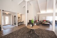 Building Photo - zMount Gilead