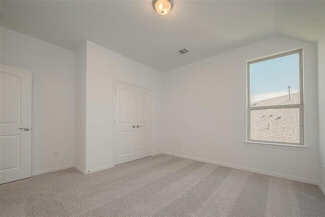 Building Photo - 2040 Terra Rose Dr