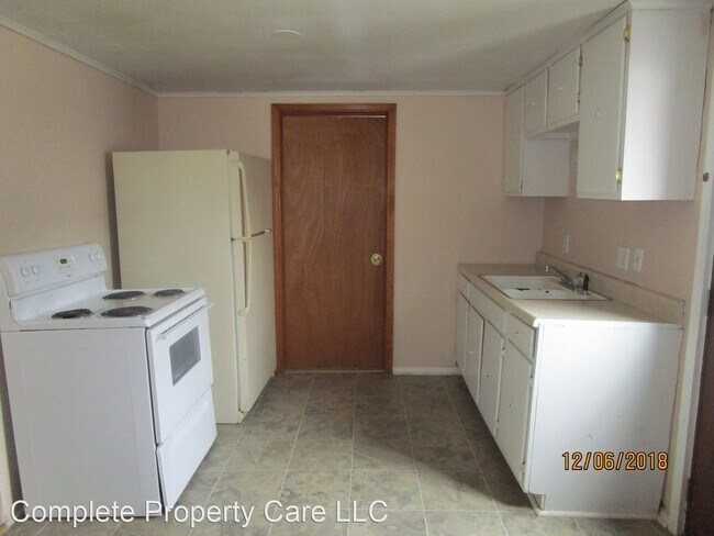 Building Photo - 2 br, 1 bath House - 2502 W. Godman Ave.