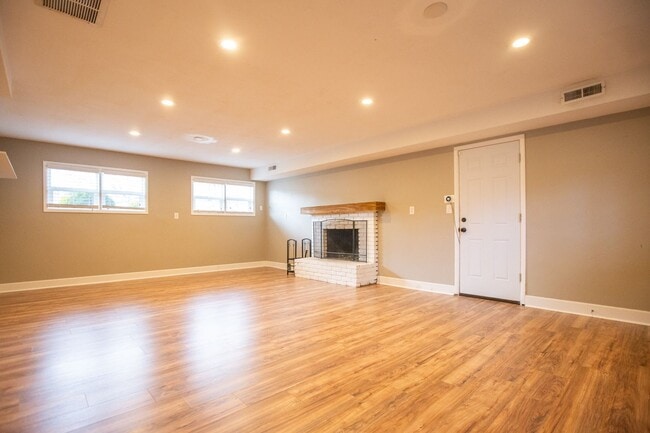 Building Photo - South Salem 4 Bedroom 2 Bath Home Available Mid June !!!