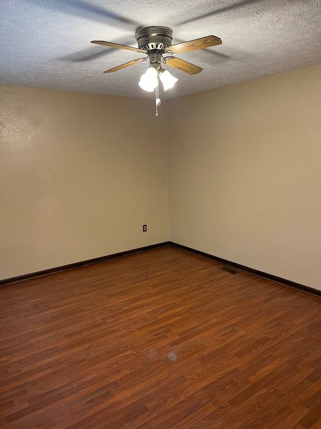 Building Photo - Available July 25th!!! No showings until June 1st