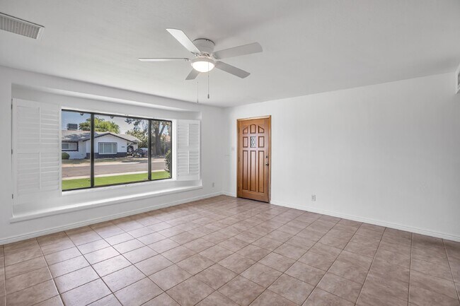 Building Photo - Lovely Old Town Scottsdale rental with private pool!