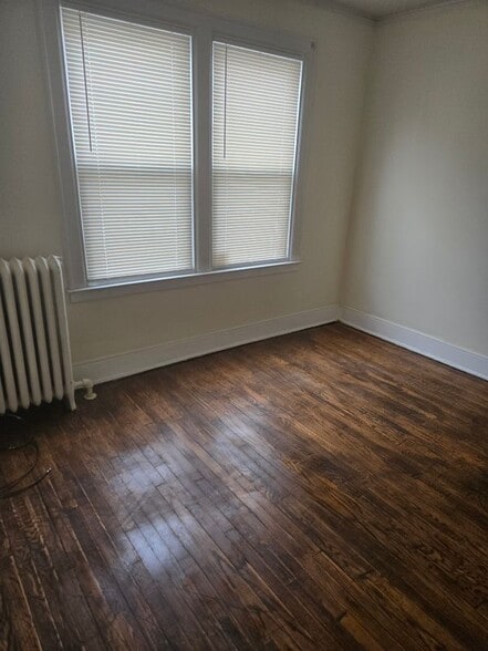 Building Photo - 54 Sharon St