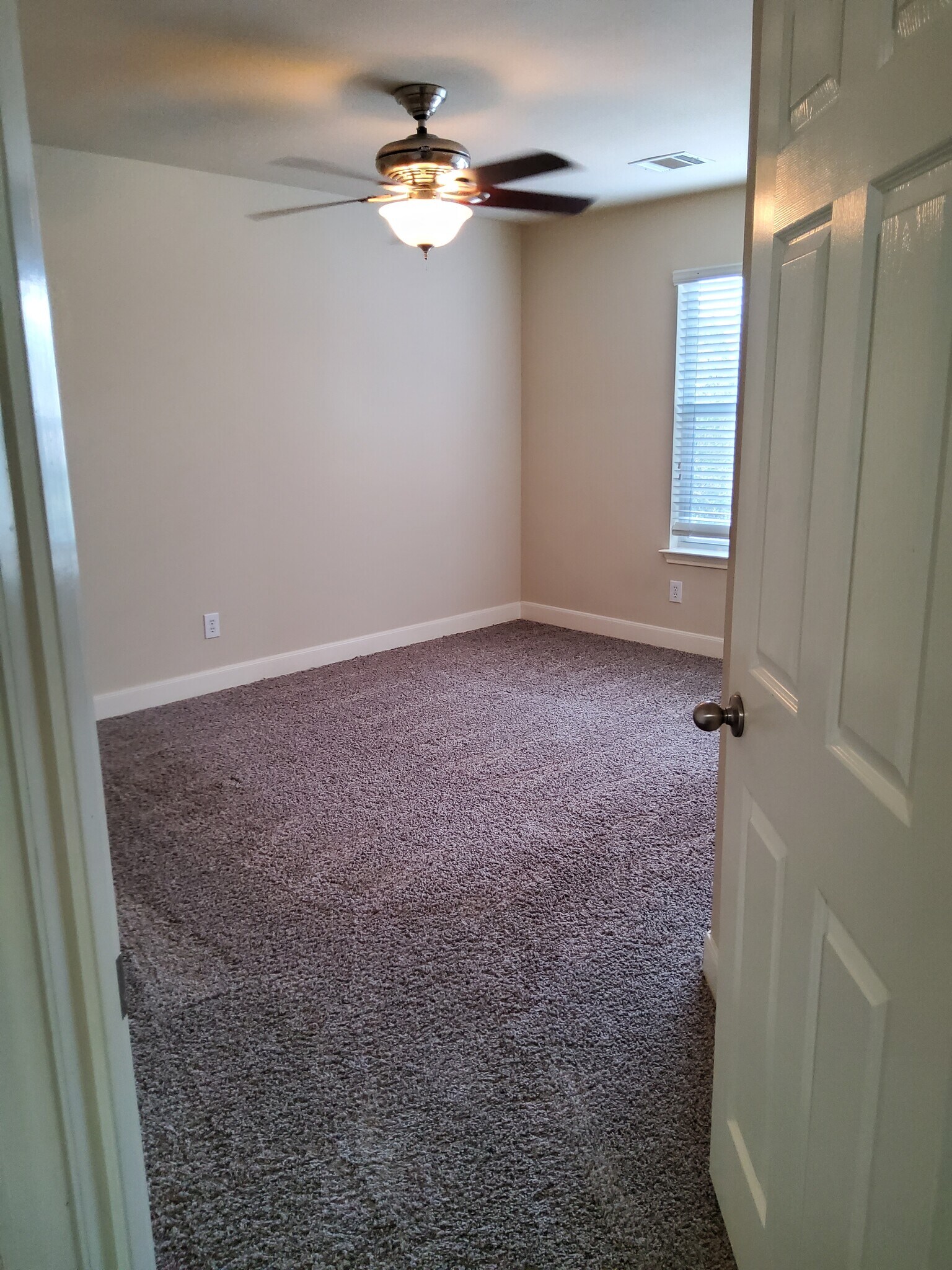 Bedroom - 21735 Thunder Basin