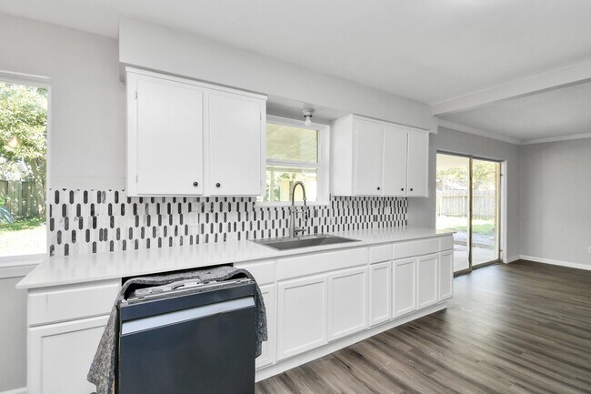 Building Photo - 9622 Vilven Ln