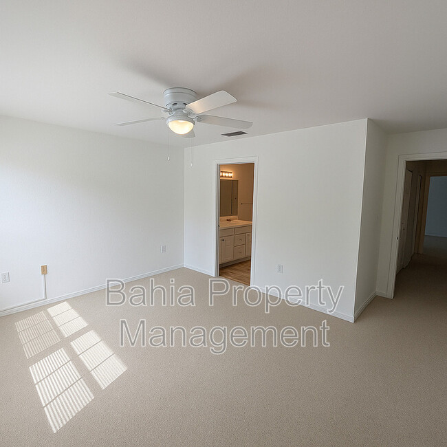 Building Photo - 10562 Windsor Lake Ct