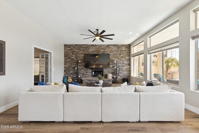 Building Photo - 1321 W Shellfish Dr