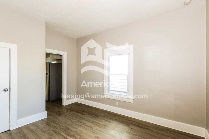 Building Photo - 624 Dresden Ave