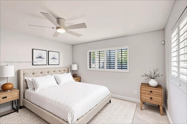 Building Photo - 1940 NE 185th Terrace