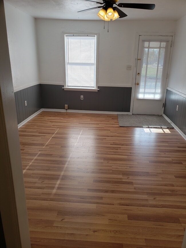 156 E King St 156 E King St Abbottstown PA 17301 Apartment Finder