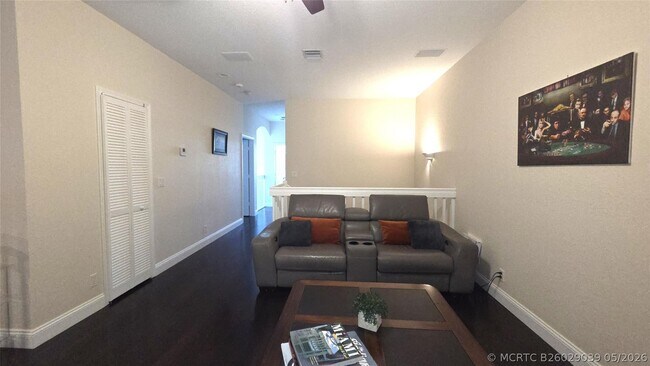 Building Photo - 504 W Palm Aire Dr