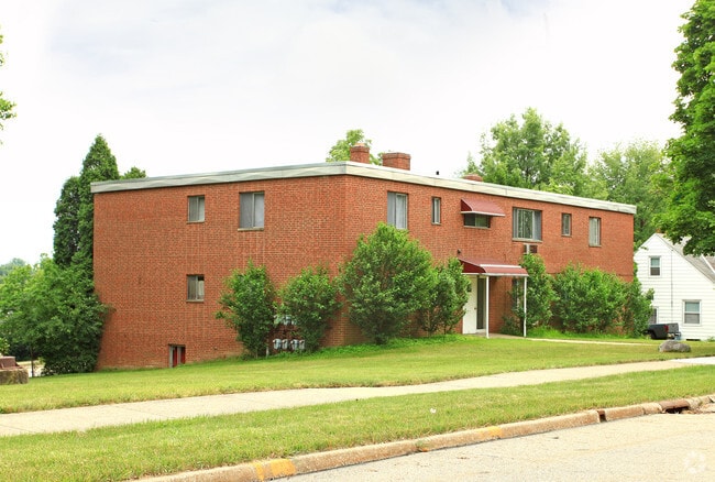 Primary Photo - Eagle Crest Apartments
