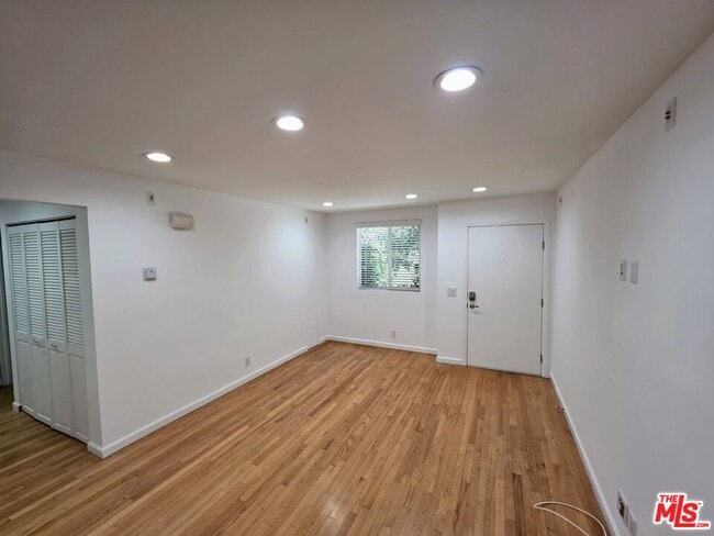 Building Photo - 1029 Pleasant View Ave