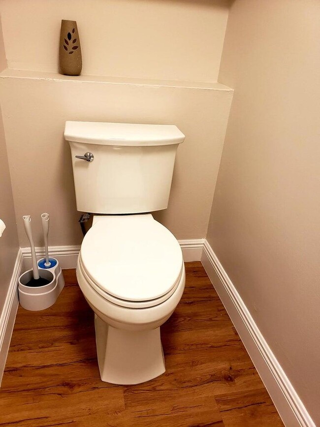 Building Photo - 13206 Glenmoor Dr