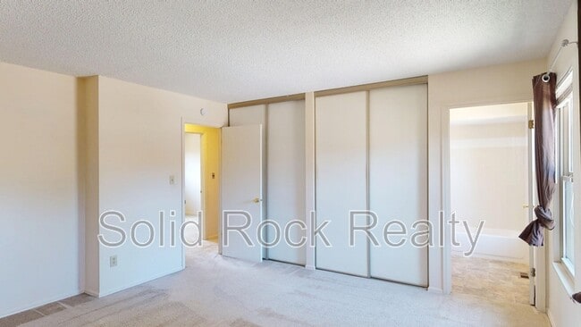 Building Photo - 2465 Ptarmigan Ln