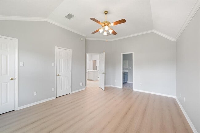 Building Photo - 2618 Parkbriar Ln