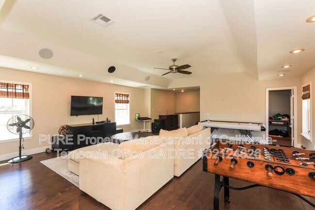 Building Photo - 36475 Avenida La Cresta