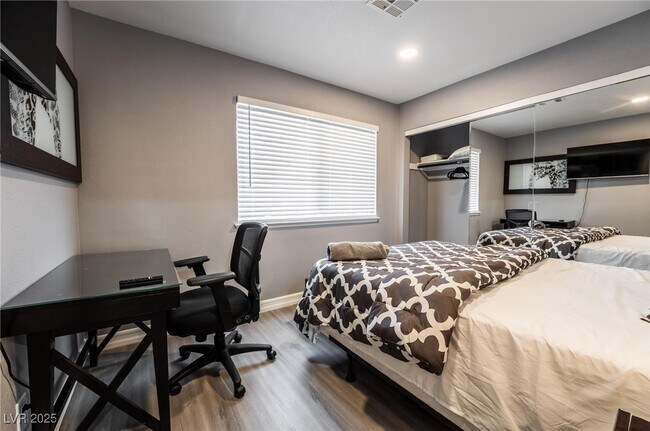 Building Photo - 7439 Trudy Ln