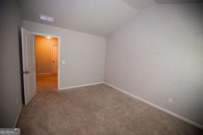 Building Photo - 7955 Pikefarm Trl