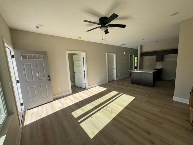 Building Photo - 5515 Bressler Dr