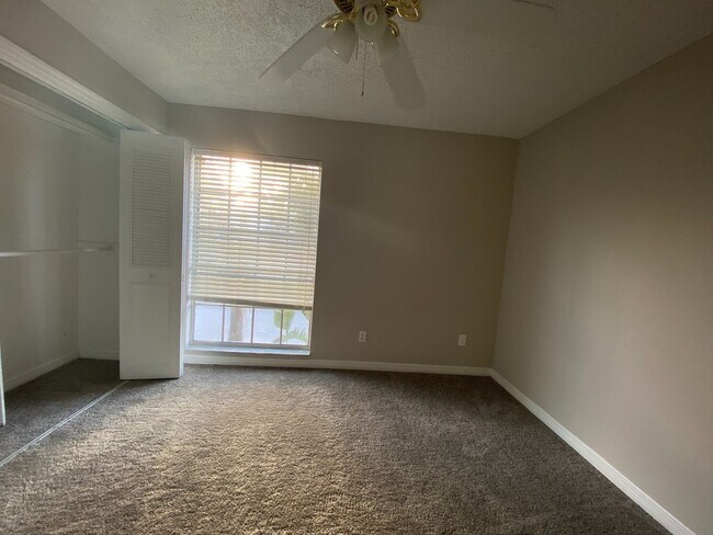 Building Photo - Serravella - 285-202