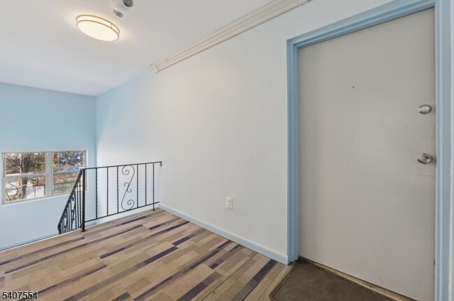 Building Photo - 94 Park Ave