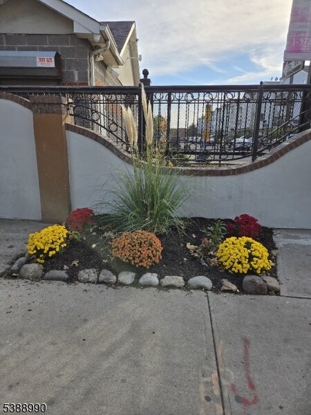 Building Photo - 89 Sumo Village Ct